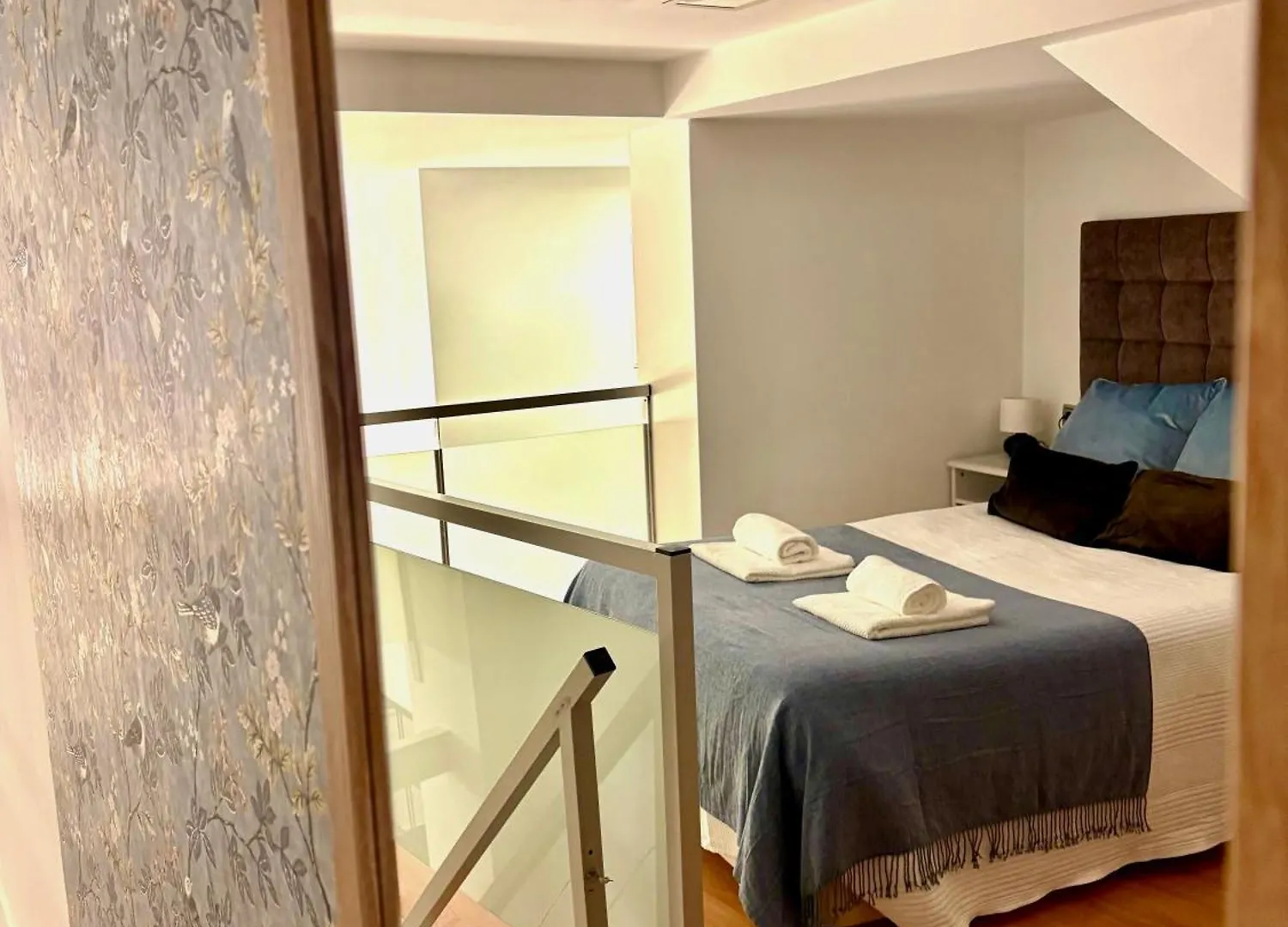 Suite Don Pelayo Sevilla 0*, Seville Spain